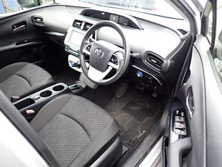 TOYOTA PRIUS 2016