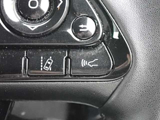 TOYOTA PRIUS 2019