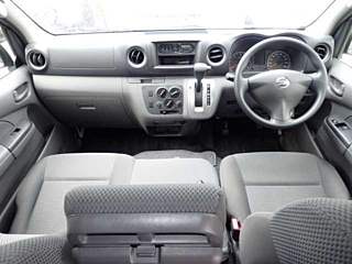 NISSAN CARAVAN VAN 2018