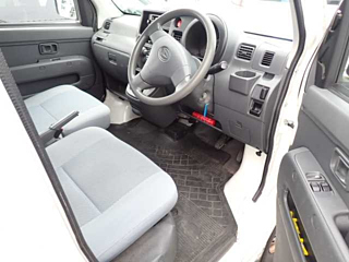 DAIHATSU HIJET VAN 2015
