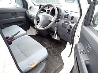 DAIHATSU HIJET VAN 2015