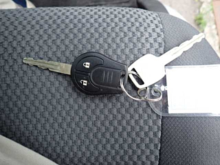 NISSAN CARAVAN 2012