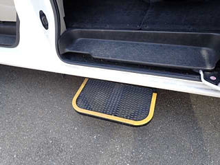 NISSAN SERENA 2018