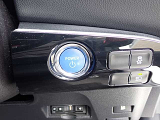 TOYOTA PRIUS 2020
