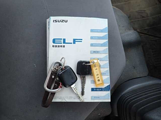 ISUZU ELF 2012