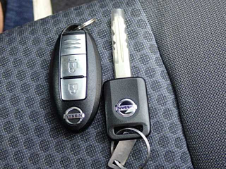 NISSAN WINGROAD 2012