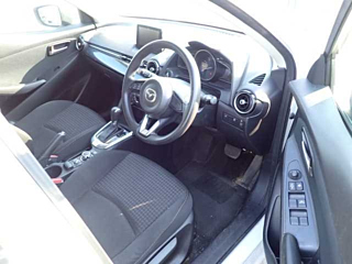 MAZDA DEMIO 2017