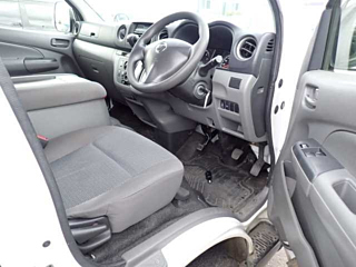 NISSAN CARAVAN BUS 2015