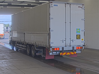 ISUZU GIGA 2011