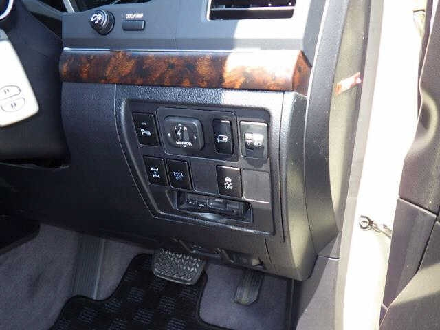 TOYOTA LAND CRUISER 2012