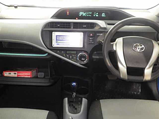 TOYOTA AQUA 2013