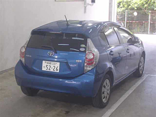 TOYOTA AQUA 2013