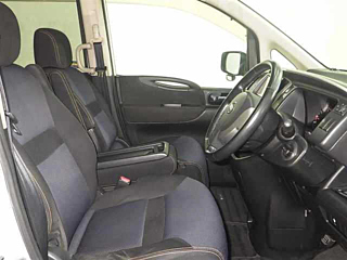 NISSAN SERENA 2010