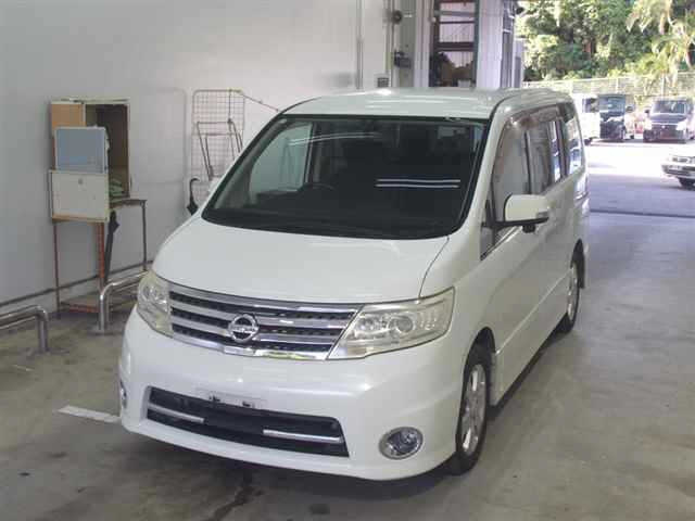 NISSAN SERENA 2010