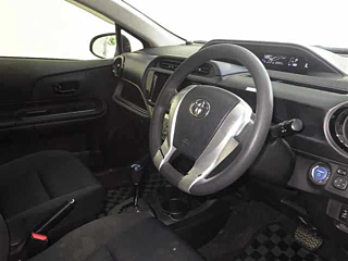 TOYOTA AQUA 2015