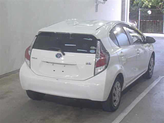 TOYOTA AQUA 2015