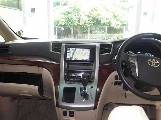 TOYOTA ALPHARD 2008