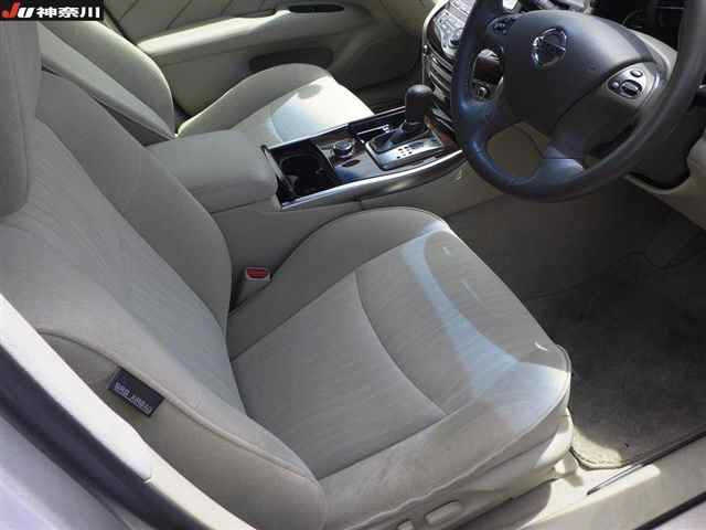 NISSAN FUGA 2014