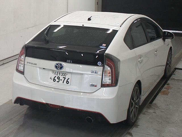 TOYOTA PRIUS 2013