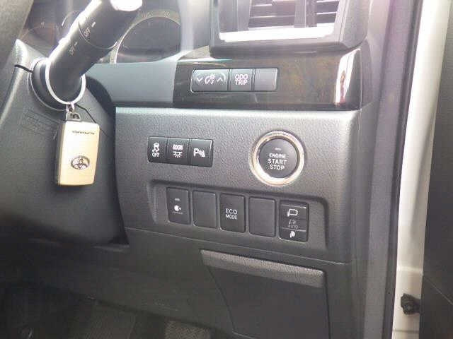 TOYOTA ALPHARD 2014