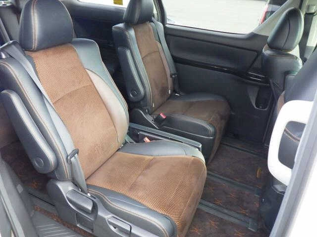 TOYOTA ALPHARD 2014