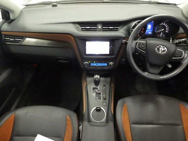 TOYOTA AVENSIS WAGON 2015