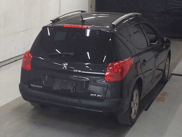 PEUGEOT 207 2010