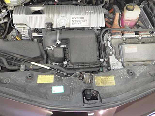 TOYOTA PRIUS ALPHA 2013
