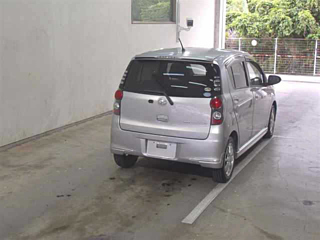 DAIHATSU MIRA 2010