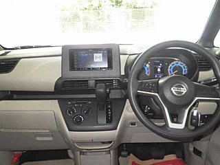 NISSAN ROOX 2021