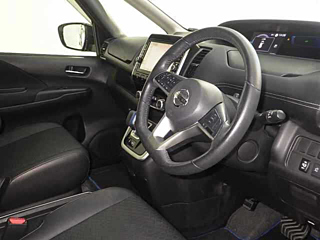 NISSAN SERENA 2018