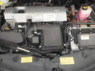 TOYOTA PRIUS ALPHA 2013