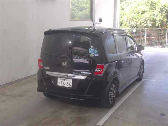 HONDA FREED 2015