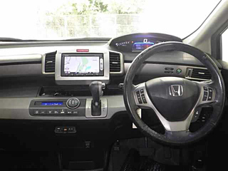 HONDA FREED 2015