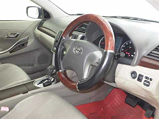 TOYOTA PREMIO 2010