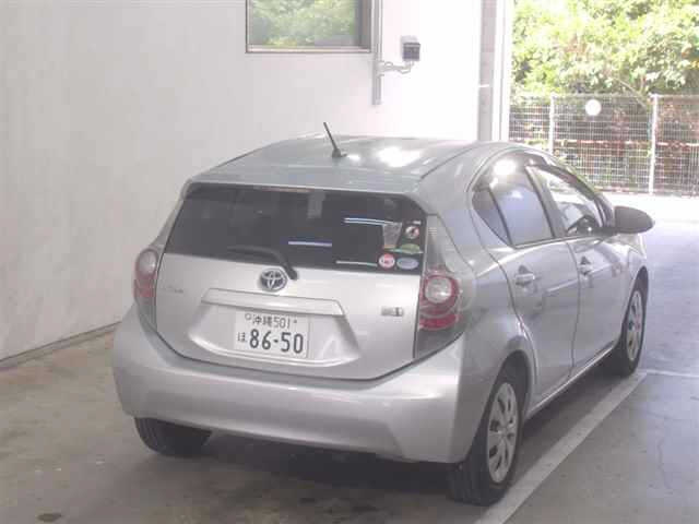 TOYOTA AQUA 2013