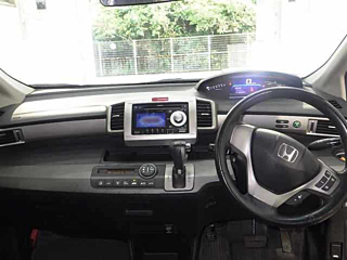HONDA FREED 2012