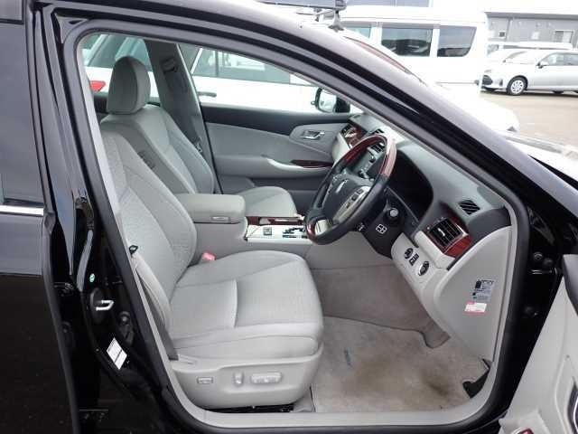 TOYOTA CROWN 2012