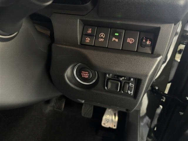 SUZUKI JIMNY NOMADE 2025