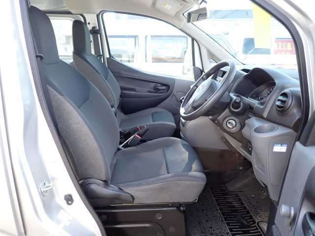 NISSAN NV200 2017