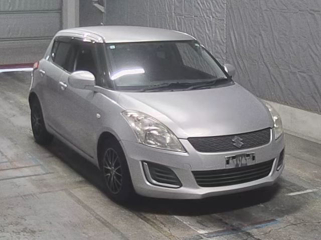 SUZUKI SWIFT 2015