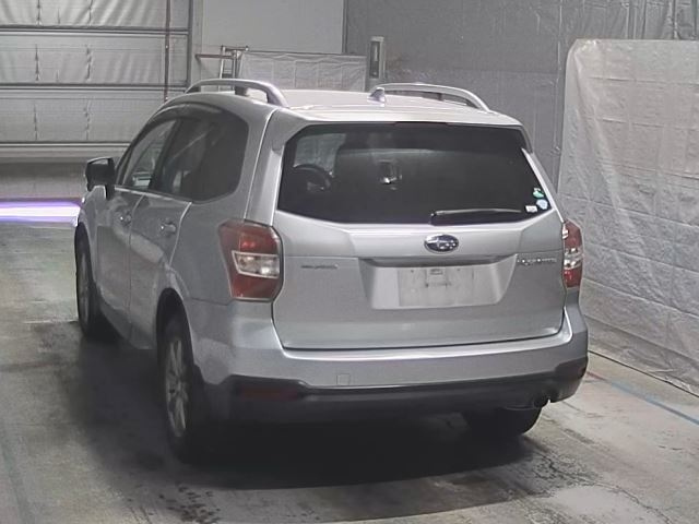 SUBARU FORESTER 2015