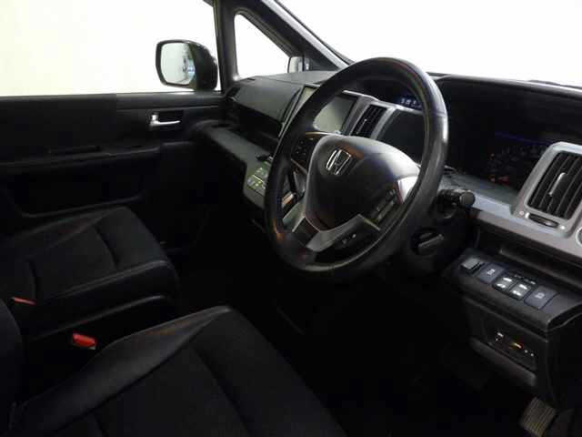 HONDA STEP WAGON 2015