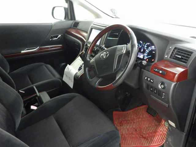 TOYOTA VELLFIRE 2008