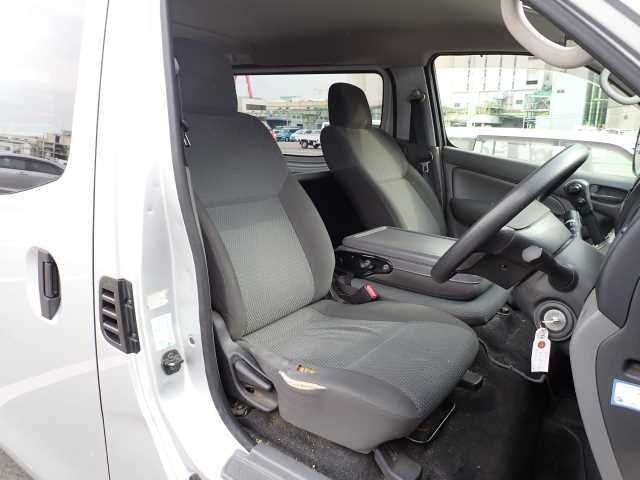NISSAN CARAVAN VAN 2016