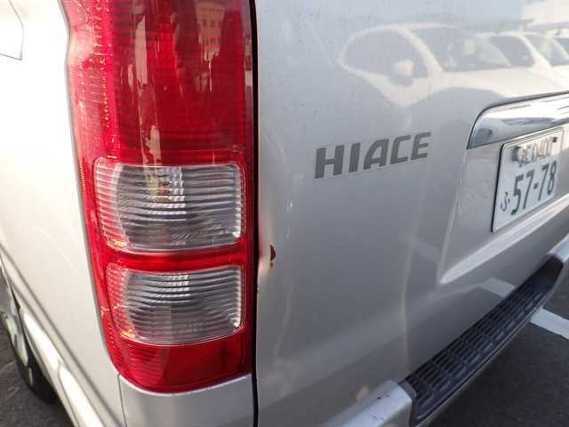 TOYOTA HIACE VAN 2009