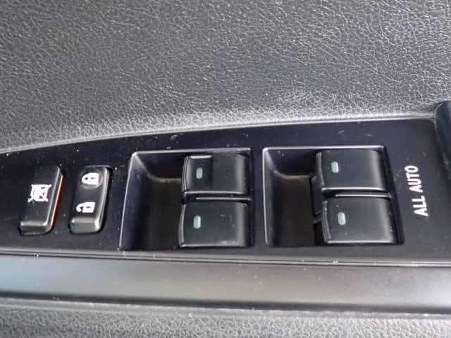 TOYOTA COROLLA FIELDER 2017