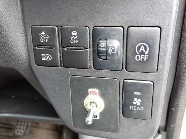 DAIHATSU HIJET VAN 2019