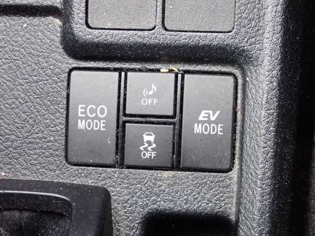 TOYOTA COROLLA FIELDER 2019