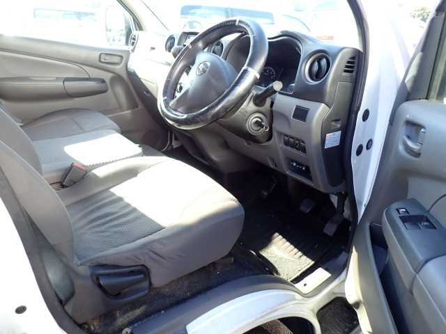 NISSAN CARAVAN VAN 2015